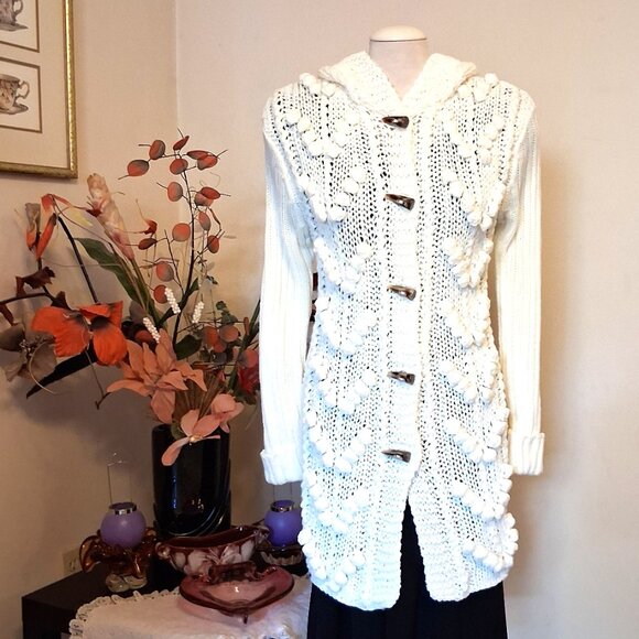 NWT Woman's White Hooded Cardigan Coat Knit Lightweight Warm & Elegant Outerwear - Picture 7 of 9